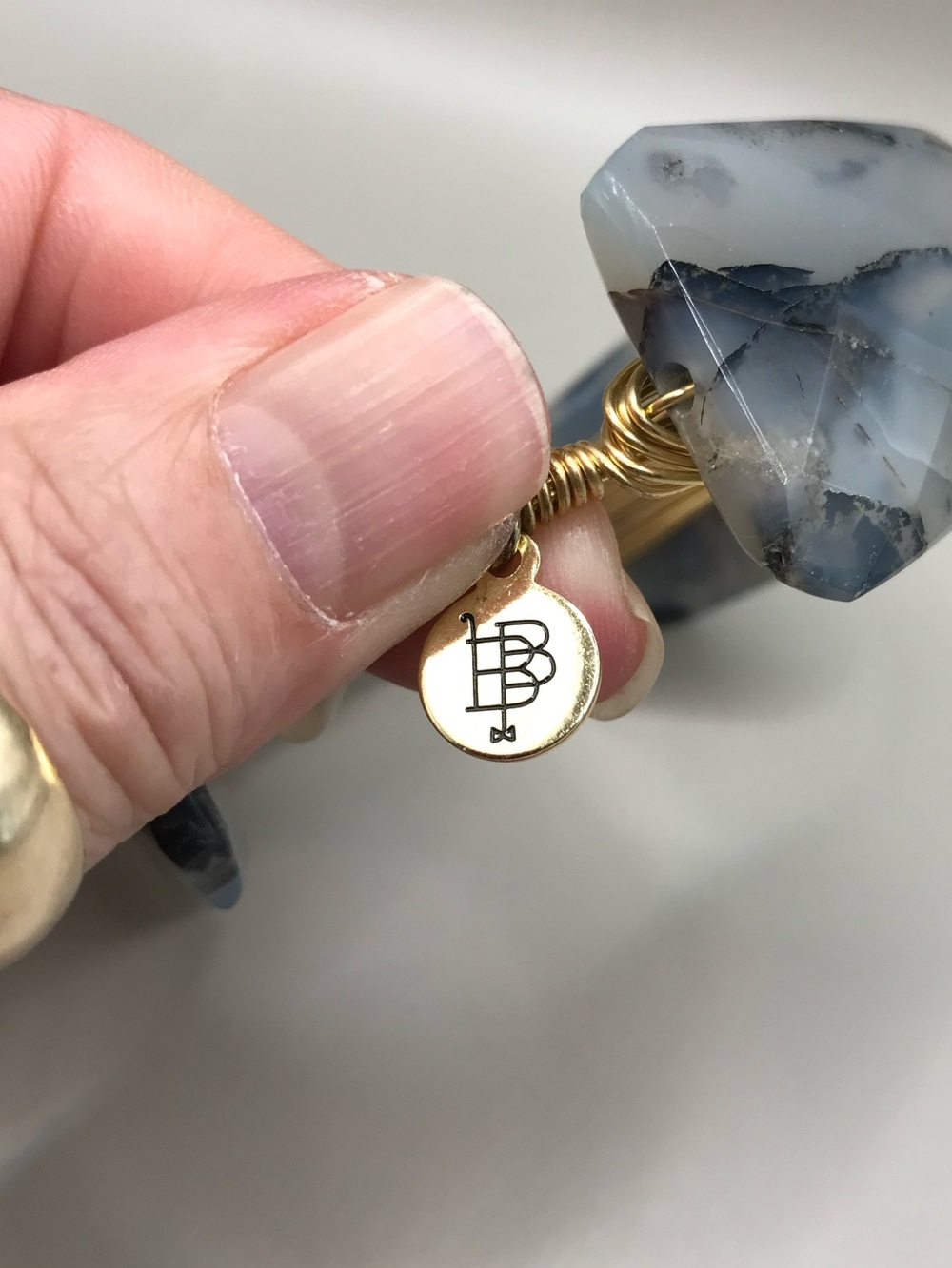 Bourbon and Bowties Gold Wire Bracelet with Light Gray Agate Slabs - Picture 6 of 7